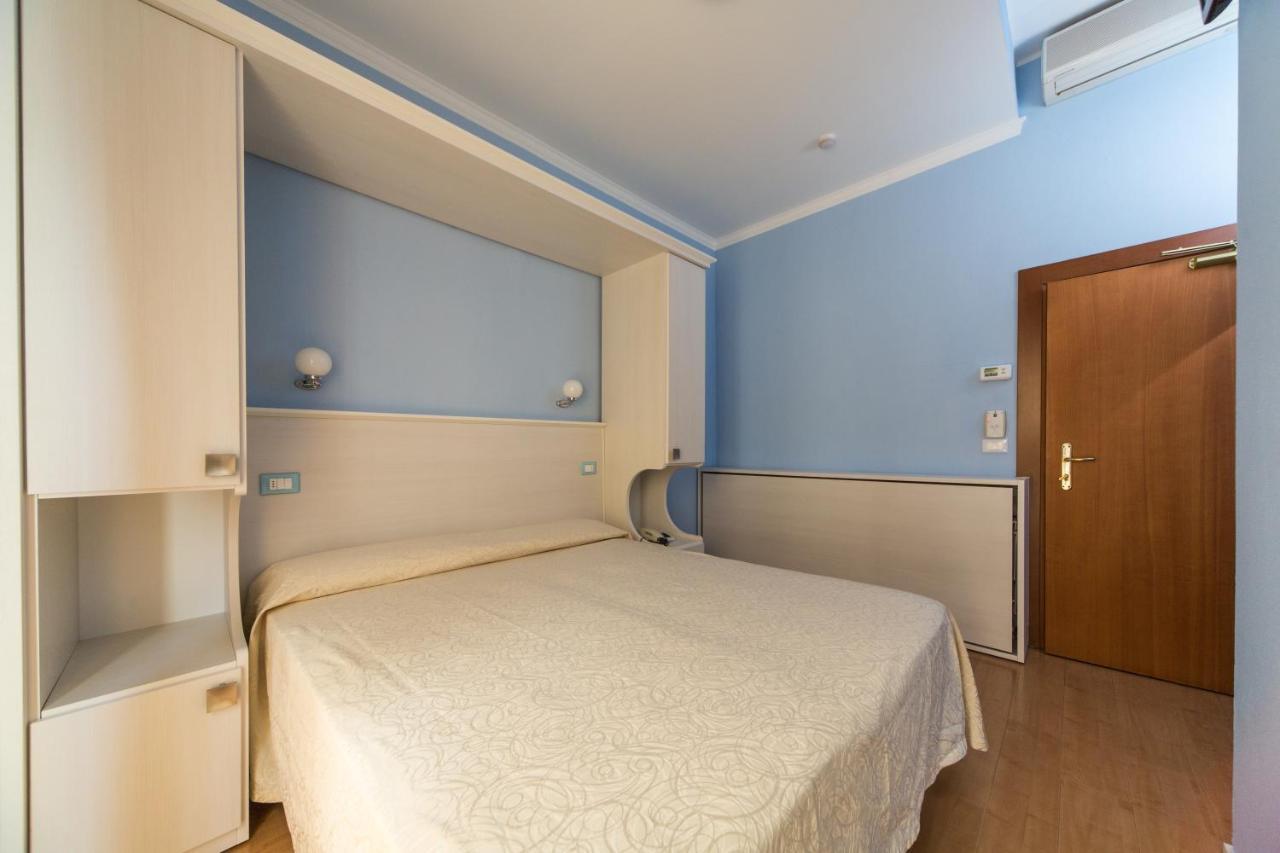 Hotel Trieste تْشيزيناتيكو الغرفة الصورة